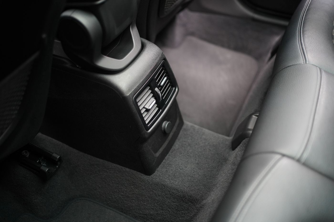 Fahrzeugabbildung BMW X1 18d xLine +Parkassistent+Glasdach+AHK+LED+