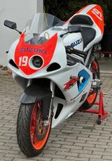 Suzuki GSX R 750 1.Hand - SUZUKI GSX 750