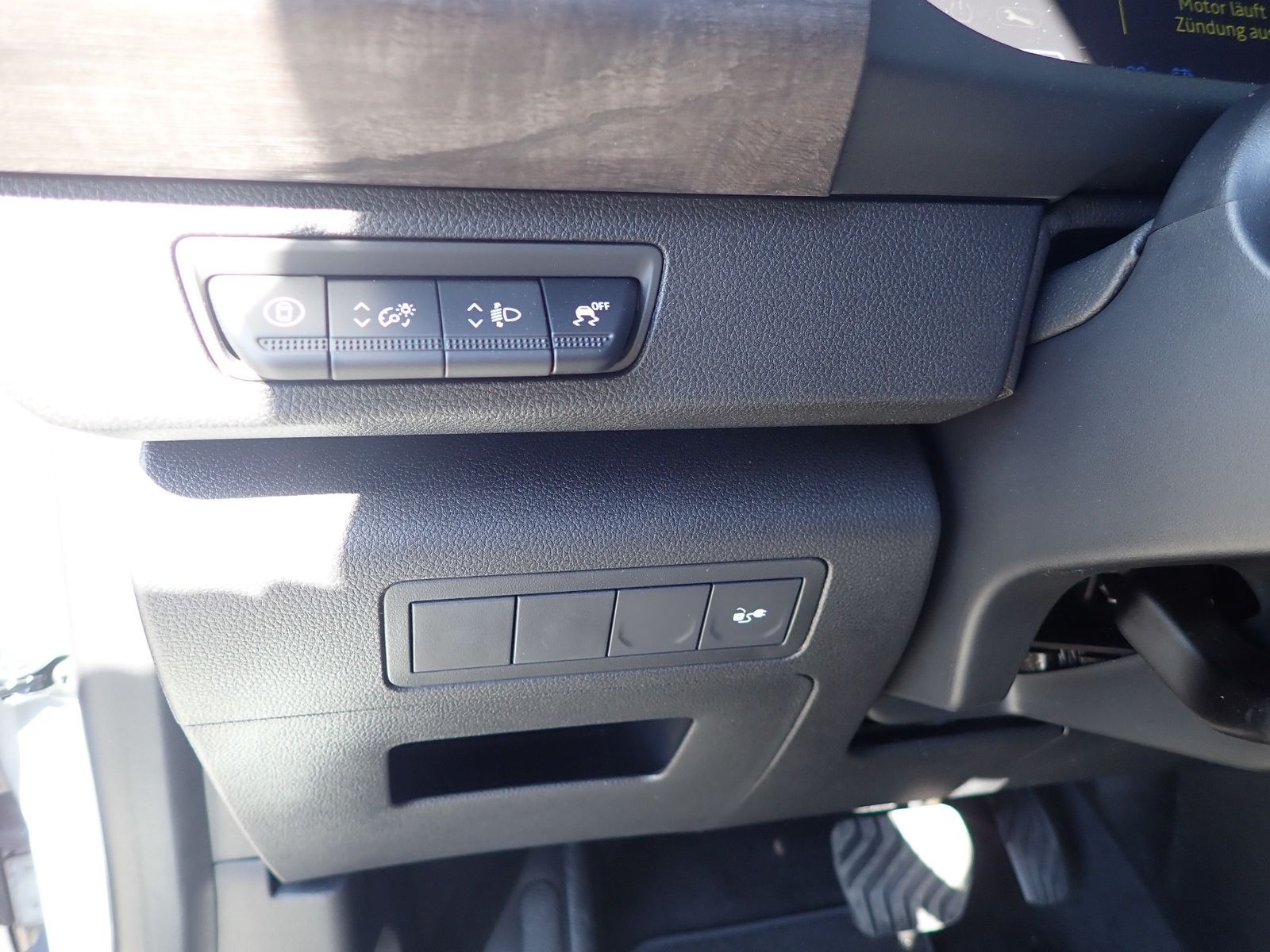 Fahrzeugabbildung Renault Grand Kangoo E-TECH Techno 45KW AC22 (L2)