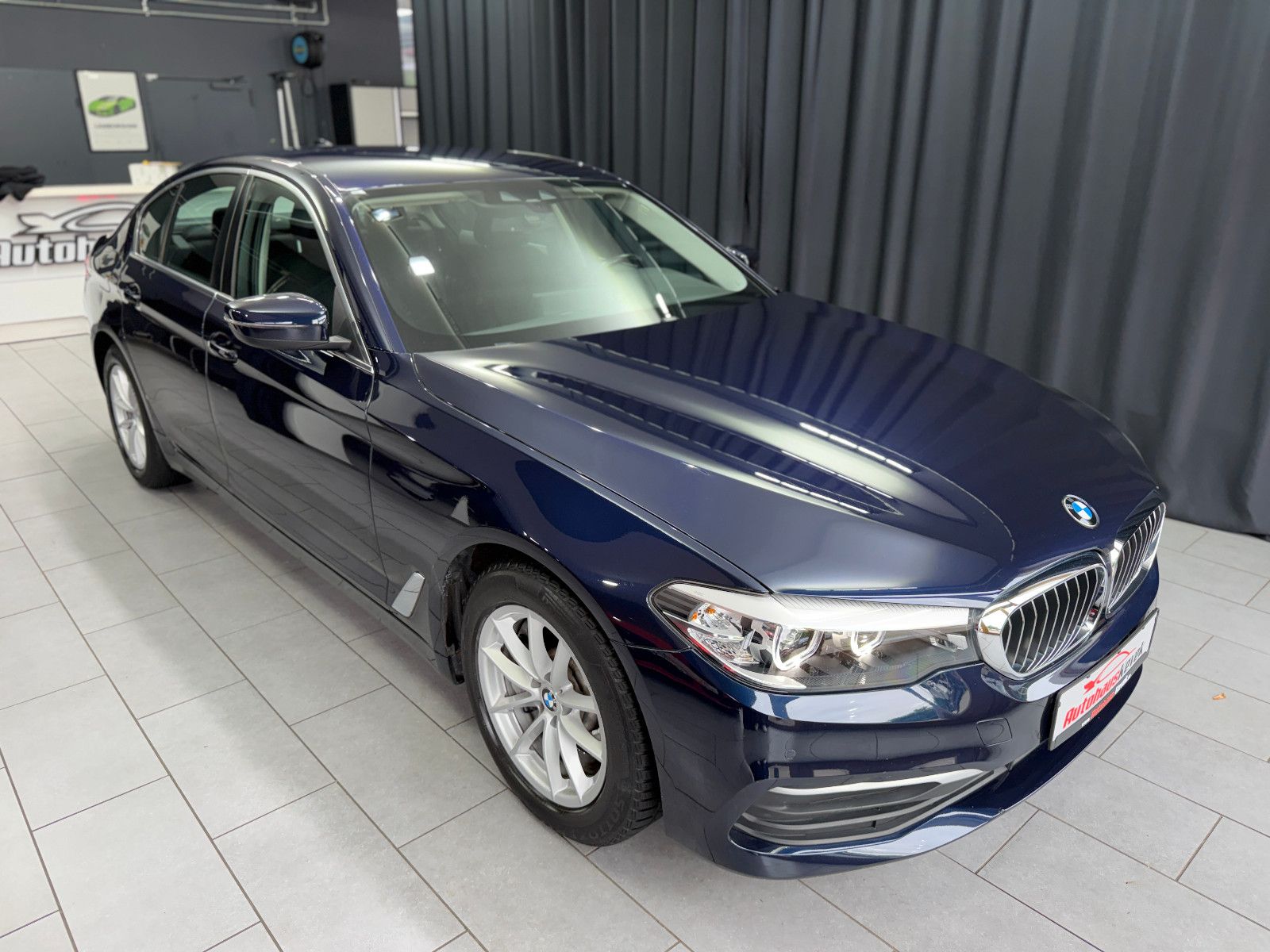 Fahrzeugabbildung BMW 530I Limousine|Driving Assistant|NAVI|PDC