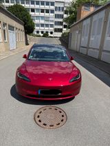 Tesla Model 3 RWD Highland UltraRed *SOFORT VERFÜGBAR* - Tesla Model 3 in Berlin