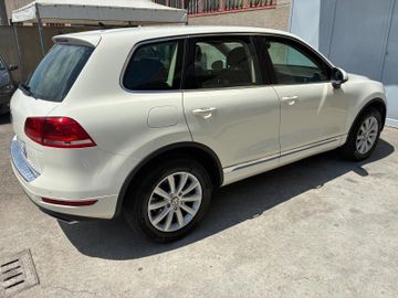 Volkswagen Touareg - 3