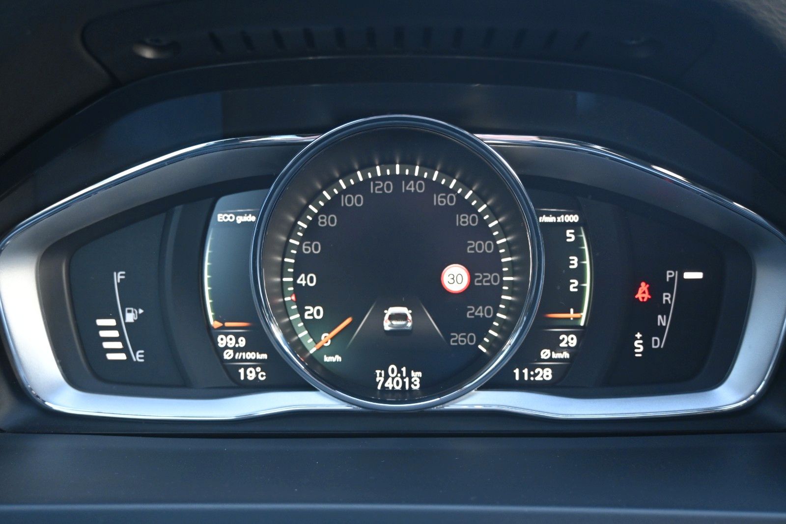 Fahrzeugabbildung Volvo V60 D4 Autom. Summum*NAVI*STDHZG*RFK*
