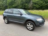Volkswagen Touareg 2,5 TDI Tüv- 3/2027 - Volkswagen Touareg mit Diesel-Antrieb: Geländewagen, 2.5