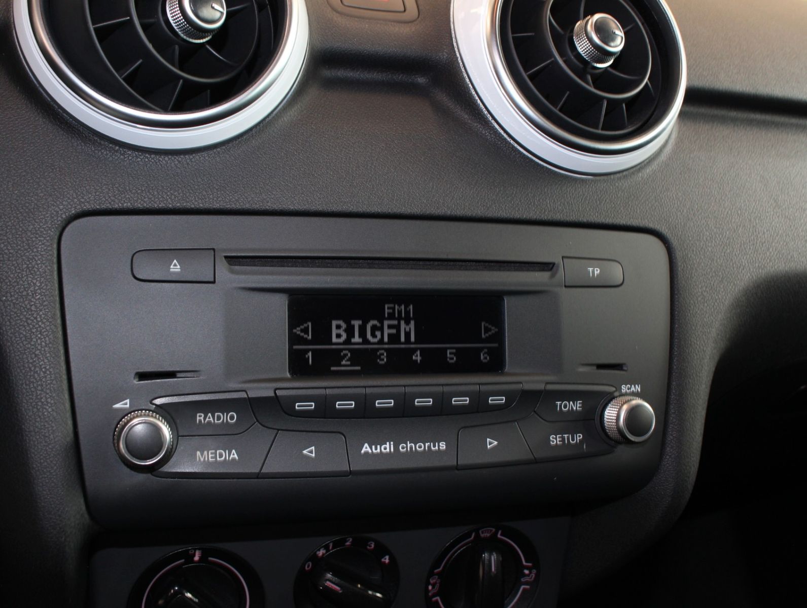 Fahrzeugabbildung Audi A1 Sportback Attraction 1.2 TFSI S line