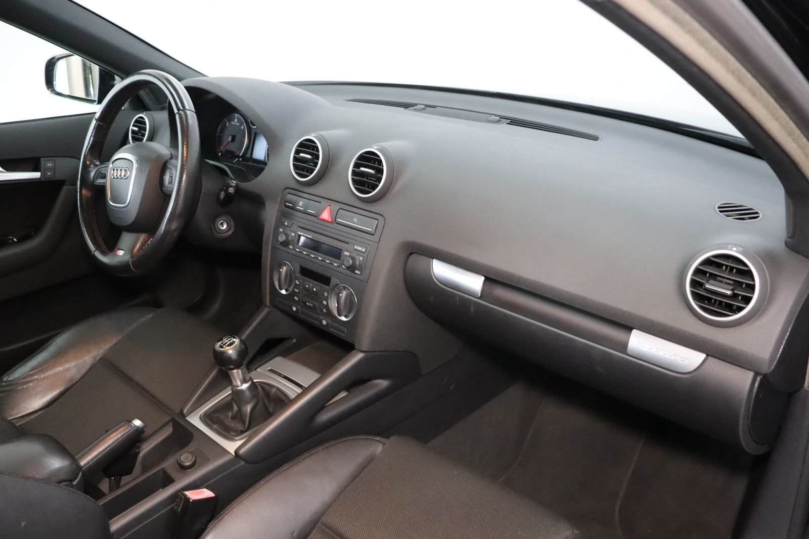 Fahrzeugabbildung Audi A3 Sportback 2.0 TDI quattro S line Sportpaket p