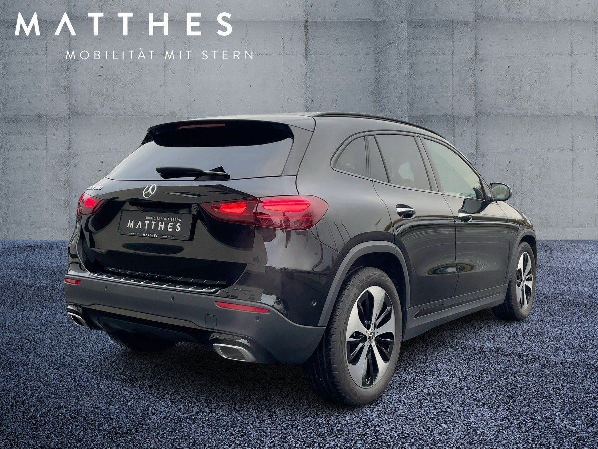 Fahrzeugabbildung Mercedes-Benz GLA 180 Night/Pano/360°/LED/19''