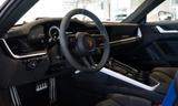 Porsche 911 Dakar - weiße Porsche 911er Reihe