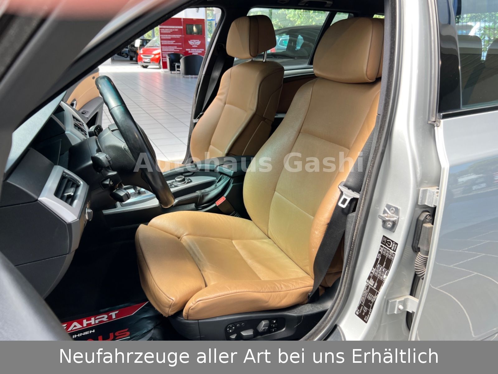 Fahrzeugabbildung BMW 520d Touring M-Paket Sport*Automatik*Leder*AHK*