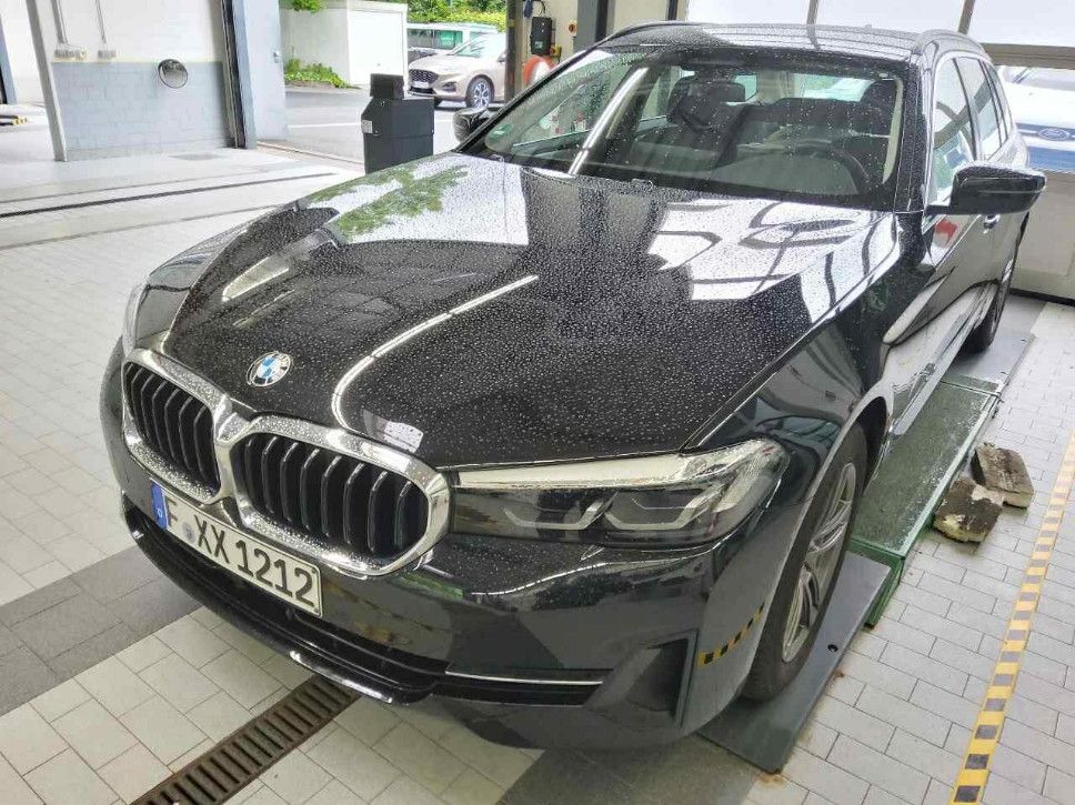 BMW 520d Tour AT8 LED/NAVI/VIRTU/ACC/SHZ/AHK/8Fa