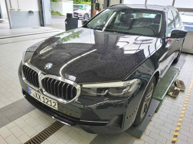 BMW 520d Tour AT8 LED/NAVI/VIRTU/ACC/SHZ/AHK/8Fa