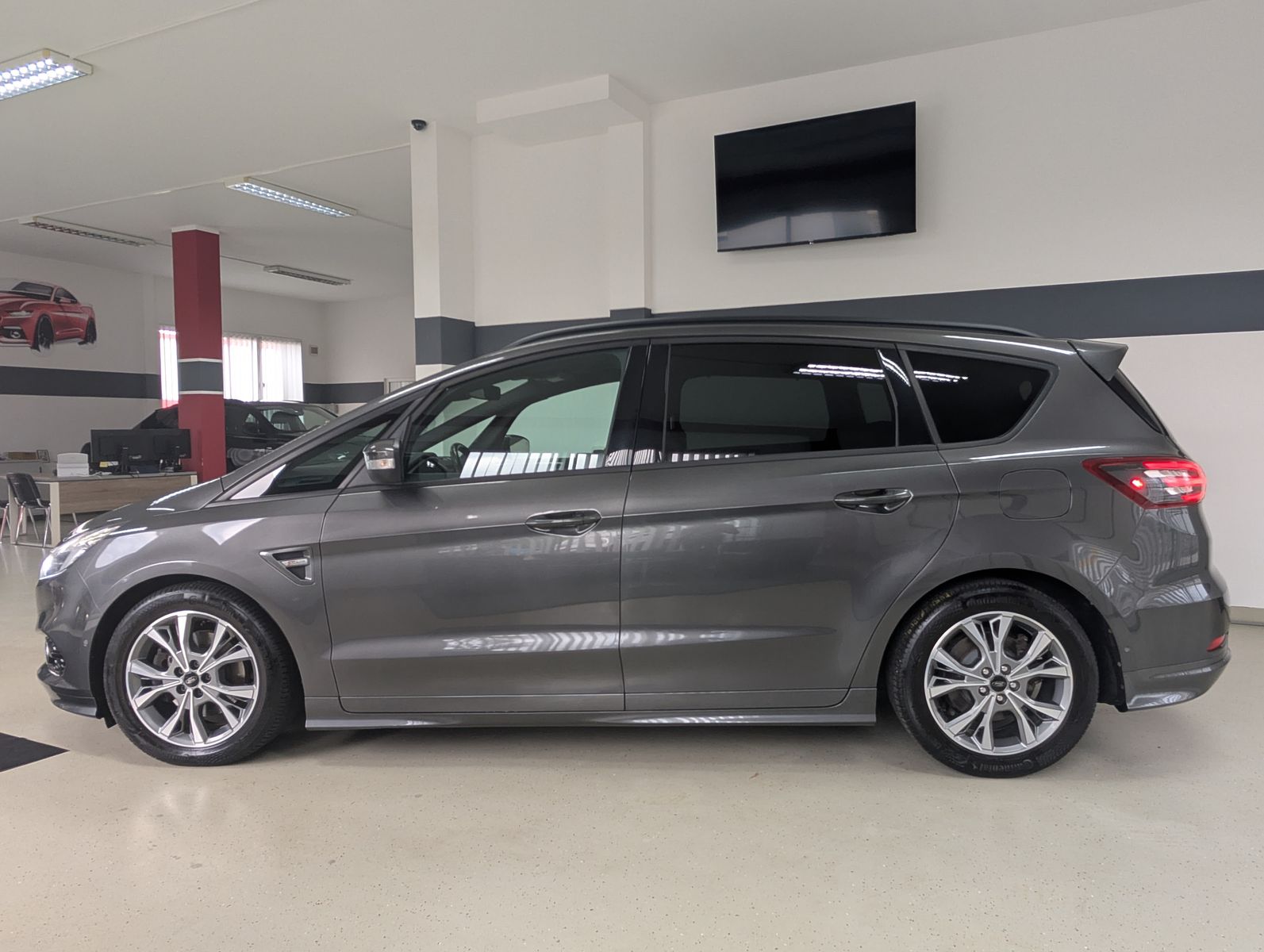 Fahrzeugabbildung Ford S-MAX 2.0 ST-Line ACC LED KAM StHZ SHZ MEMO