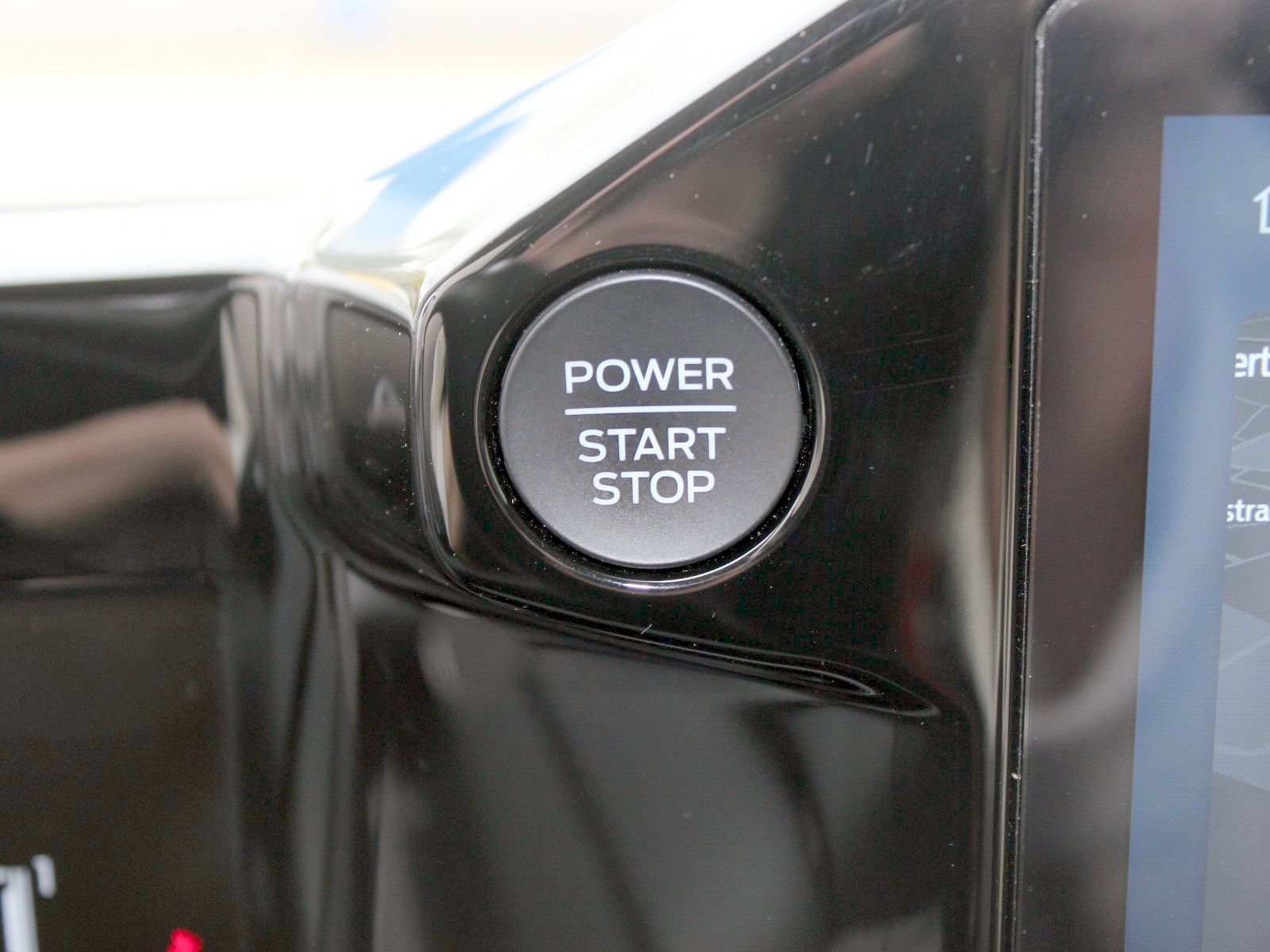 Fahrzeugabbildung Ford Tourneo Custom Plug-in Hybrid 340 L1 Titanium