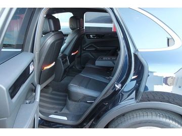 Porsche Cayenne - 10