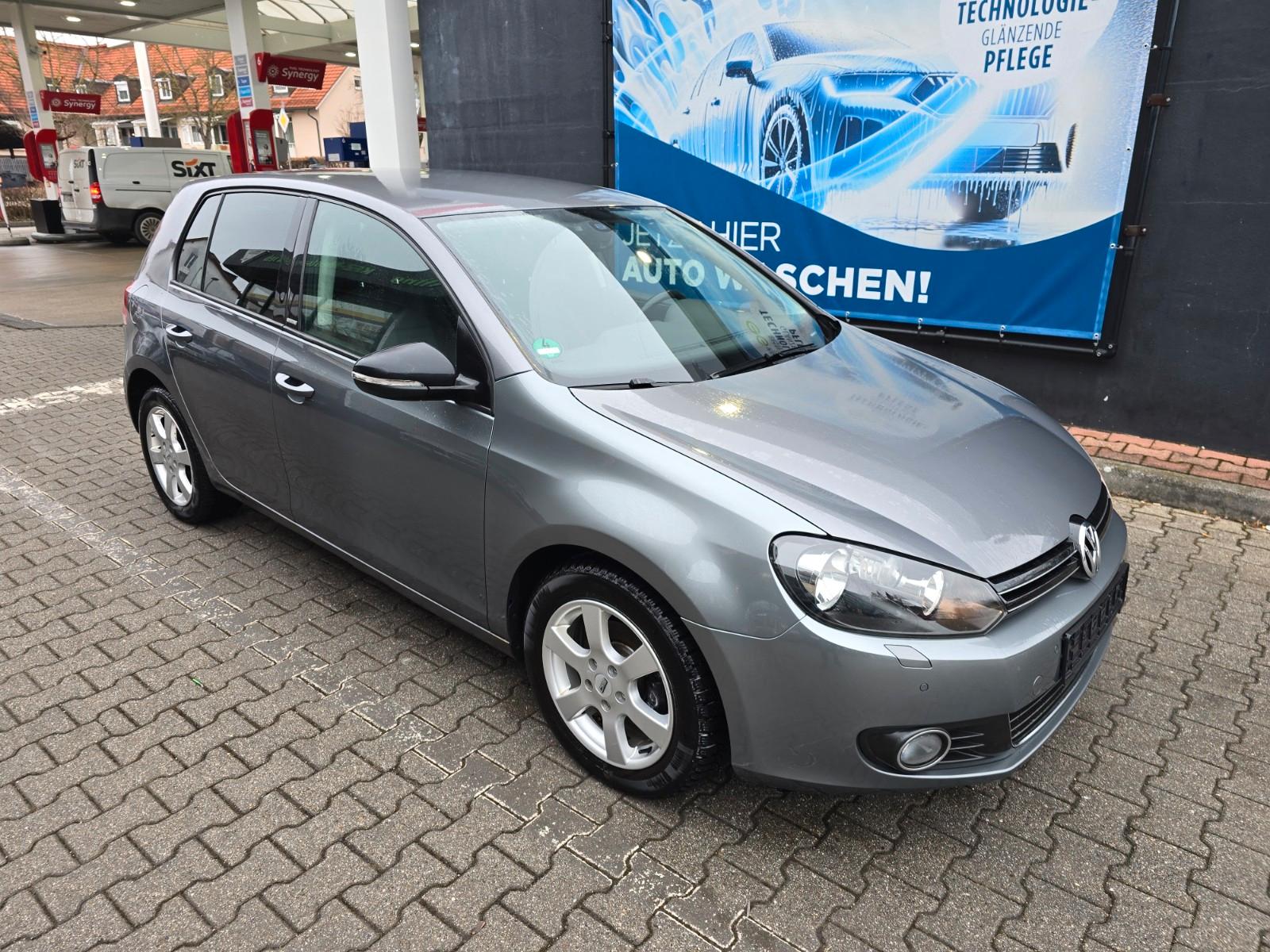 Volkswagen Golf VI Style 1.6 TDI * NAVI *