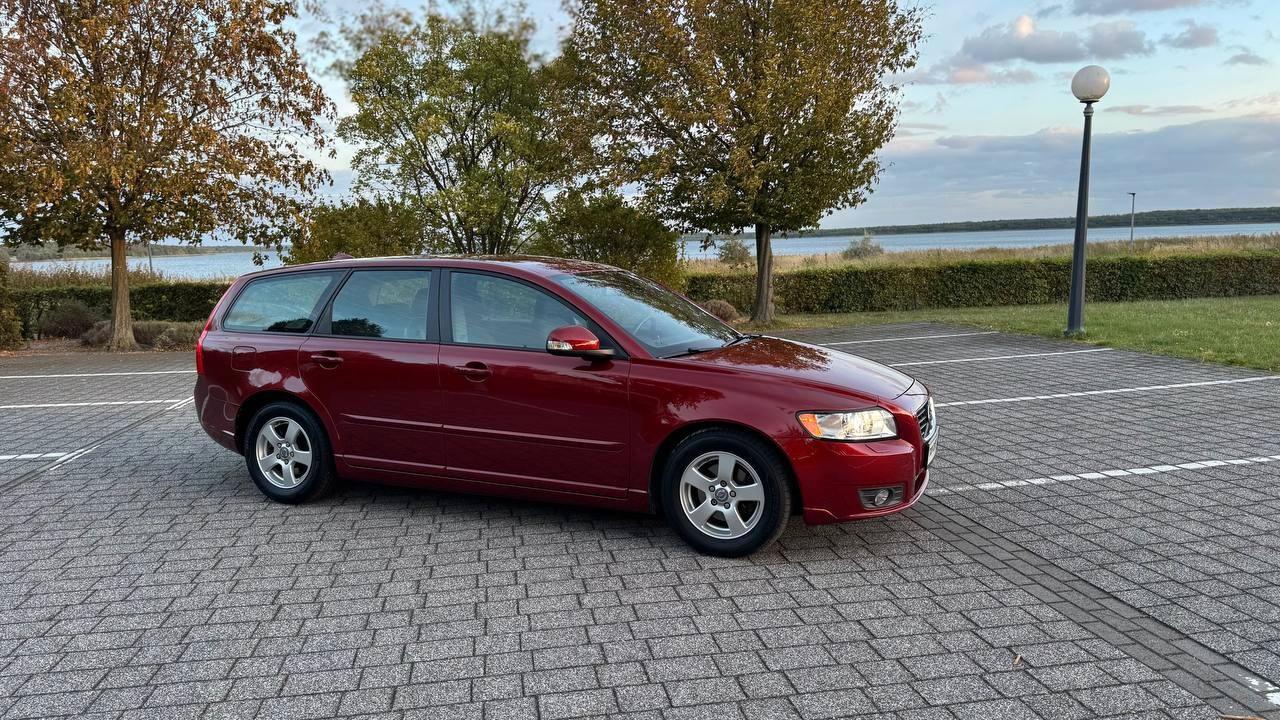 Volvo V50 DRIVe Start/Stop Business EditionXenon Klima