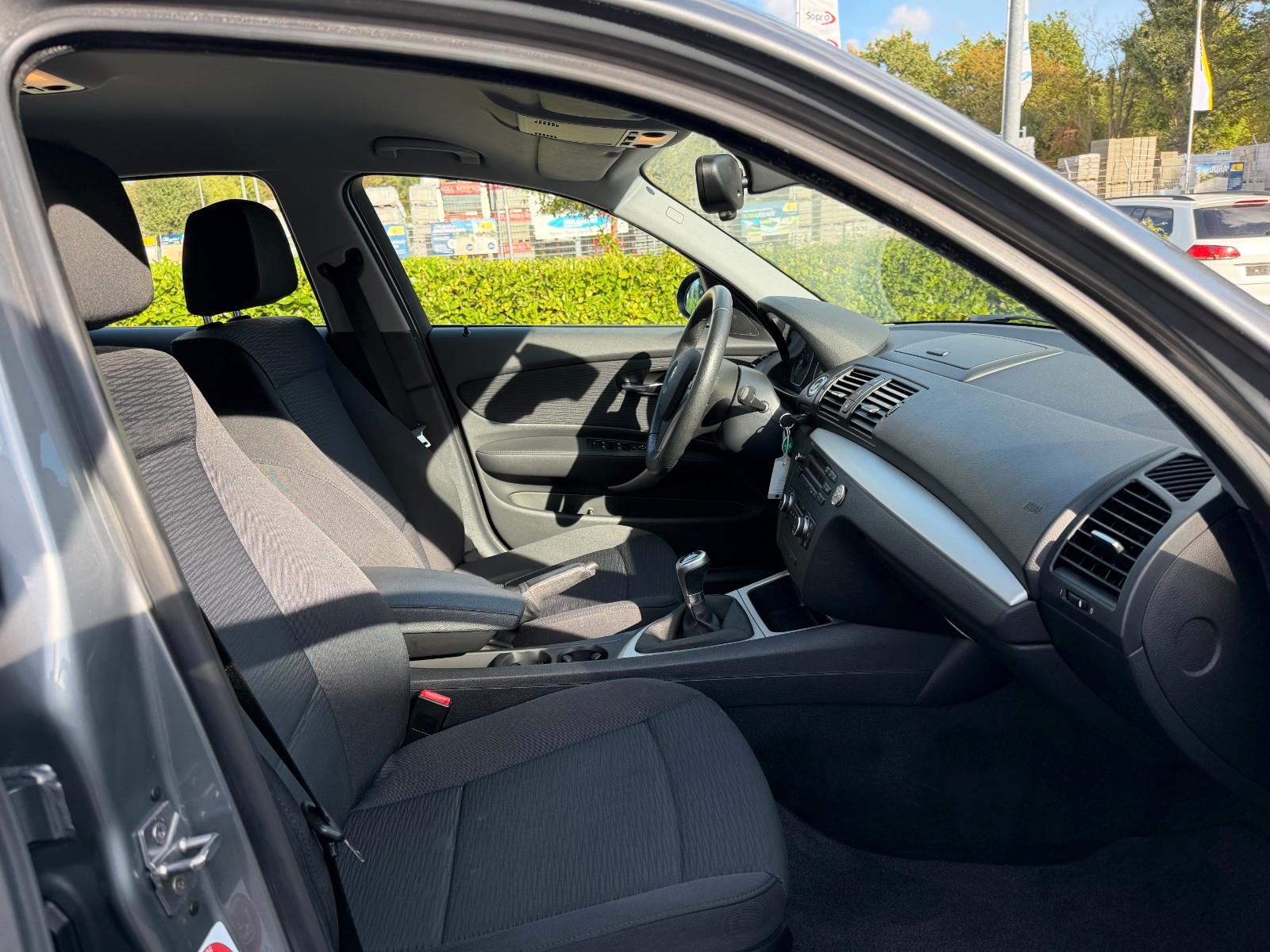 BMW 120 i Limousine*Advantage*PDC*Klimaauto*Tempomat