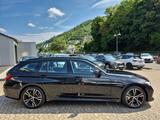 BMW 330 i M-Sport Touring xDrive LED ACC CarPlay PDC - BMW 330: Sport