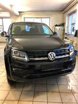 Volkswagen Amarok - Volkswagen Amarok: Schwarz