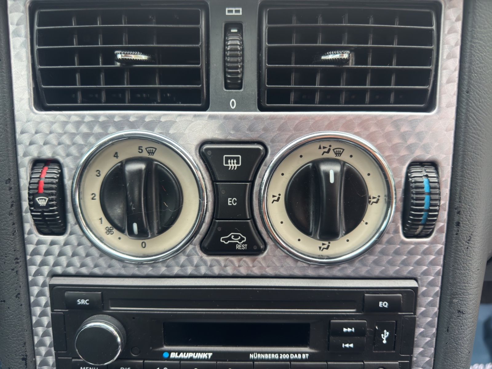 Fahrzeugabbildung Mercedes-Benz SLK 200 Kompressor/Leder/Klima./Sitzhz./TÜV