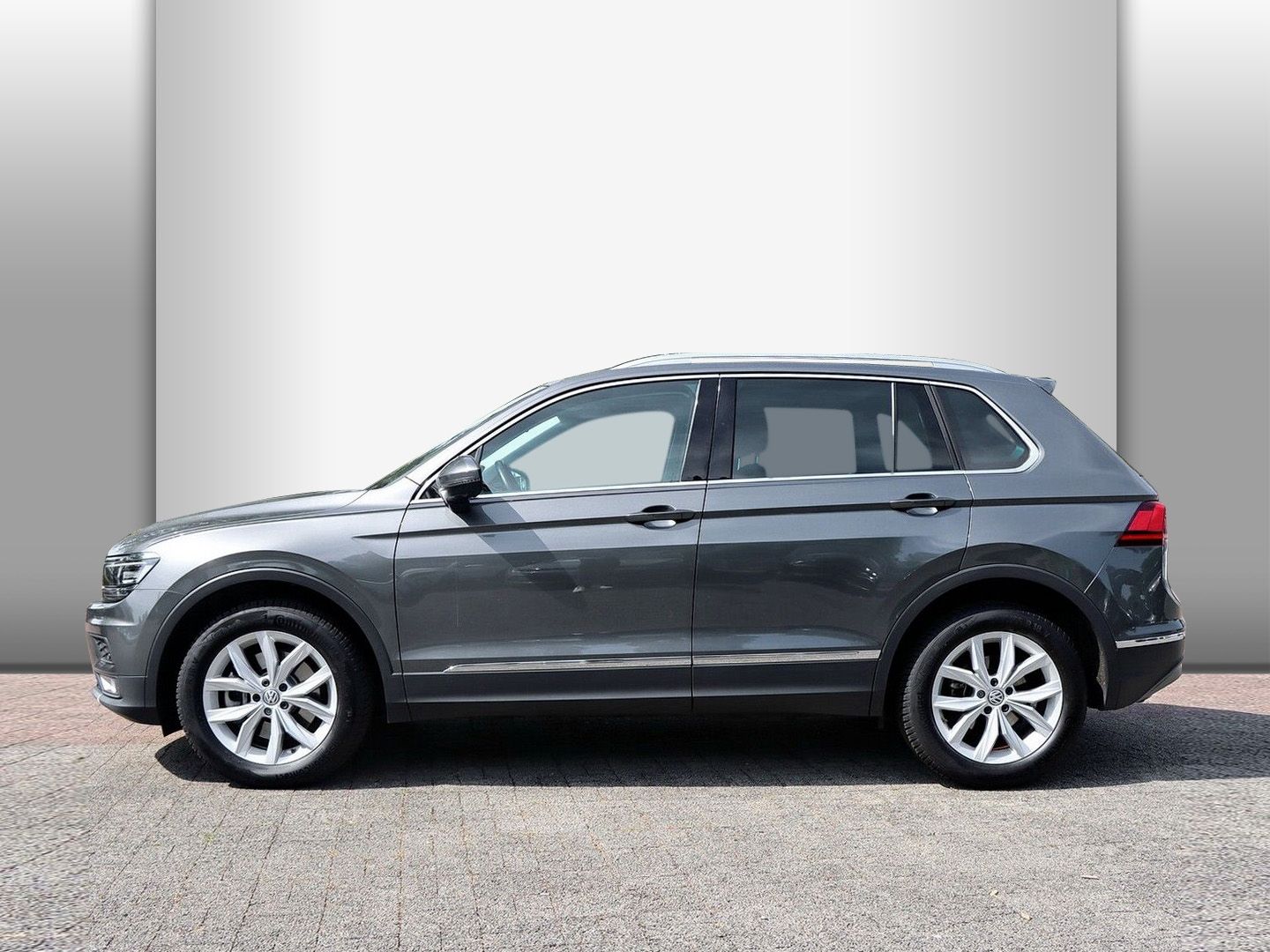 Volkswagen Tiguan Highline 4MOTION 2.0 TSI DSG PANO KAMERAS foto 4