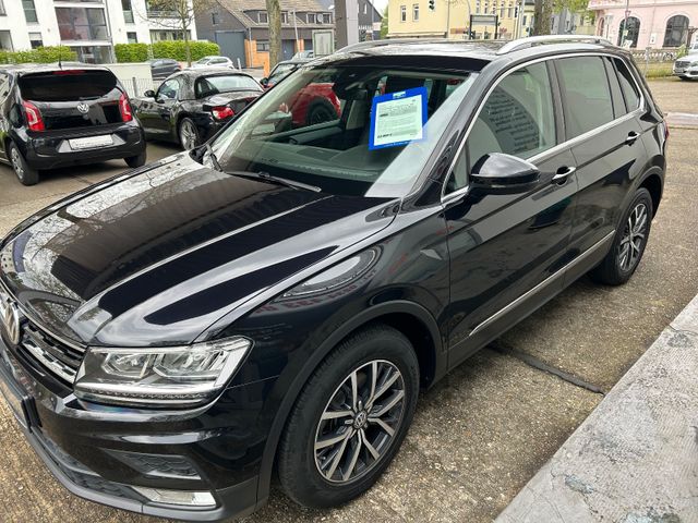 Fahrzeugabbildung Volkswagen Tiguan 2.0 Diesel Autom.+Panorama+Navi+SHZ+LED+