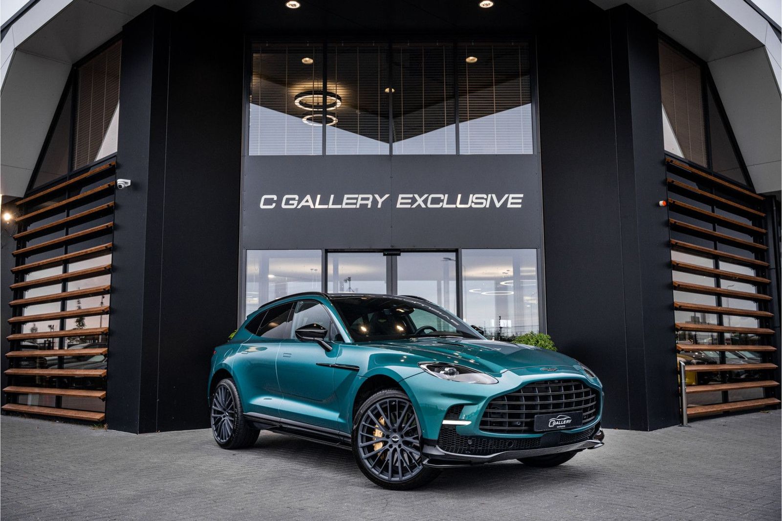 Aston Martin DBX 4.0 V8 707 - BTW Auto | Panorama | Carbon |