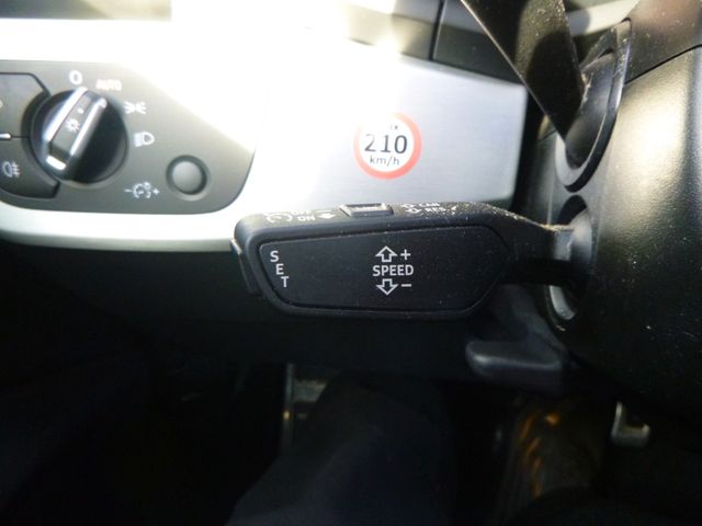 Fahrzeugabbildung Audi A5 35 2.0 TFSI, Sportback S line>Sport/LED/NAV<