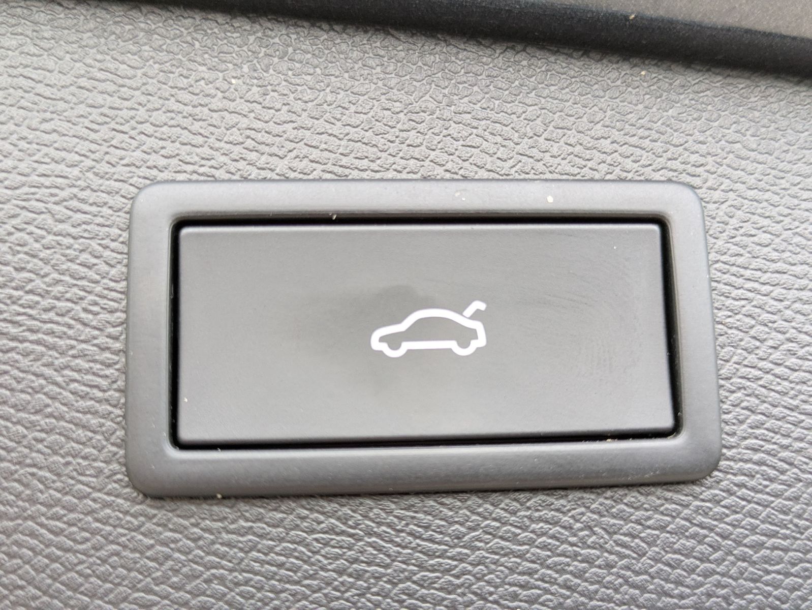 Fahrzeugabbildung CUPRA Leon 1.5 eTSI MATRIX*PANO*ALCAN.*AHK*SENN*Drive2