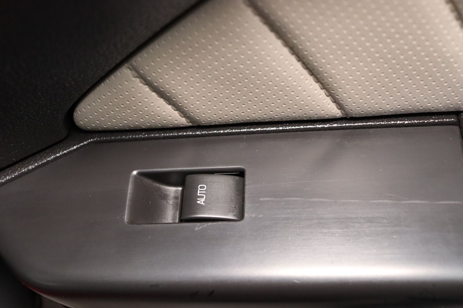 Fahrzeugabbildung Ford Mustang 3.7 V6 * HU/AU 10.27 * Top-Zustand