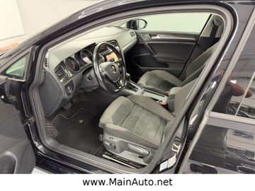 Volkswagen Golf - 9