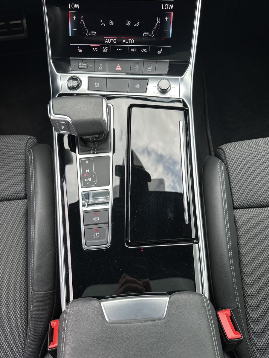 Fahrzeugabbildung Audi A6 45 TDI Qu S-Line Black NAV+MATRIX+PANO+KAMERA