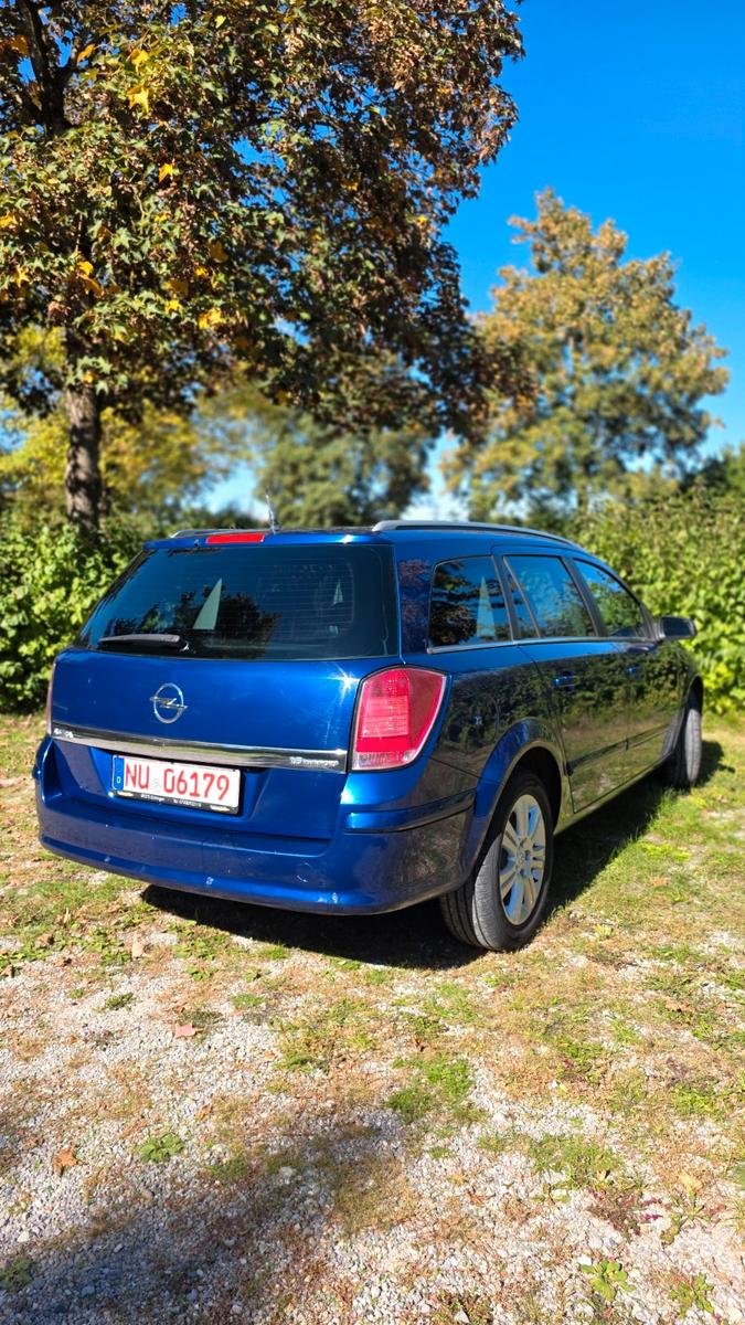 Opel Astra 2005 — photo 8
