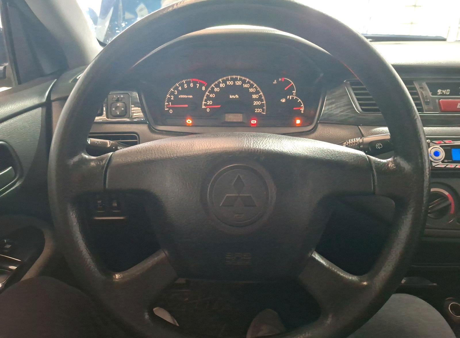 Mitsubishi Lancer 2005 — rear view