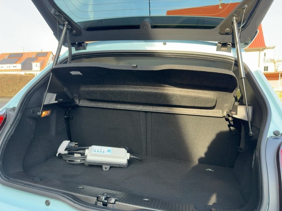 Fahrzeugabbildung Renault Twingo E-TECH VIBES Kamera EPH Klimaaut. SHZ