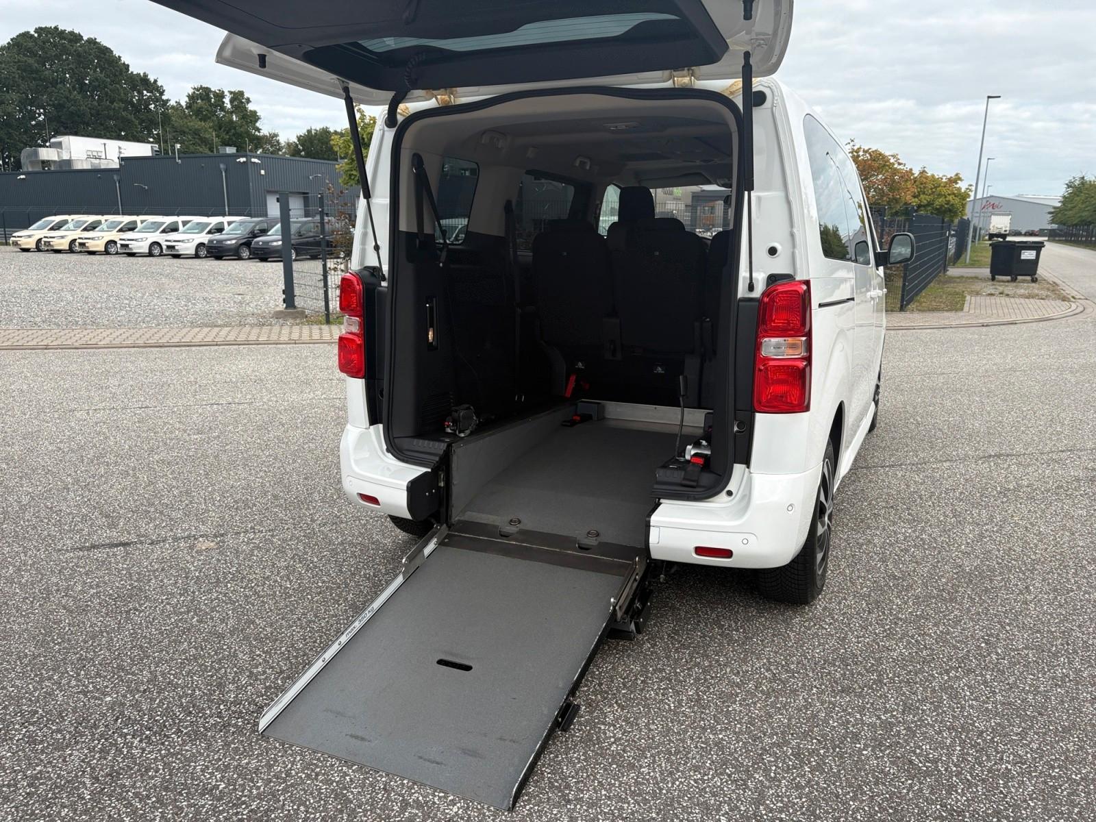 Toyota Proace Verso 1.5  L1 Family  *Rollstuhlrampe*
