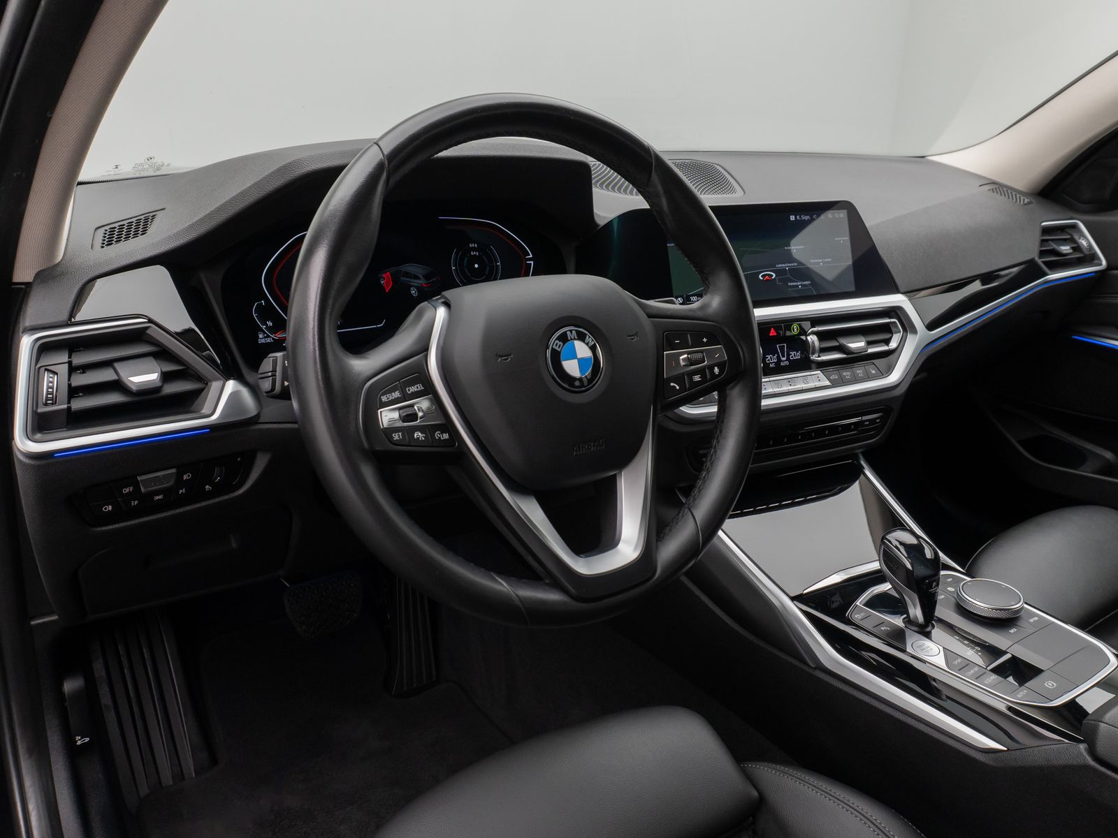 Fahrzeugabbildung BMW 320d xD HiFi Alarm DAB LED PDC Sportsitz Leder
