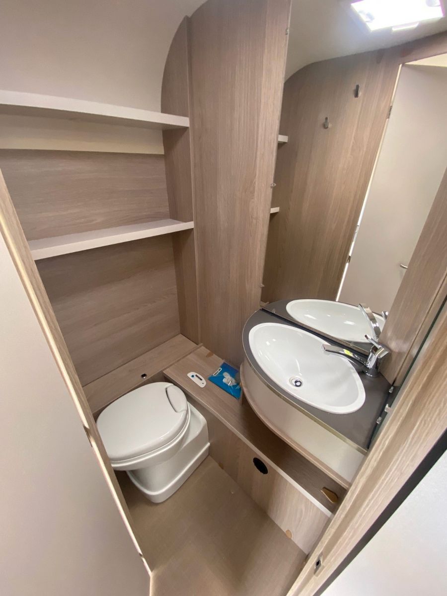 Fahrzeugabbildung Bürstner Premio Life 480 TS Attractive*1500Kg*Paket1+2
