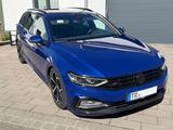 Volkswagen Passat Variant 2.0TDI 190PS DSG 4Motion R-Line  - Volkswagen Passat Variant: Blau, Motion