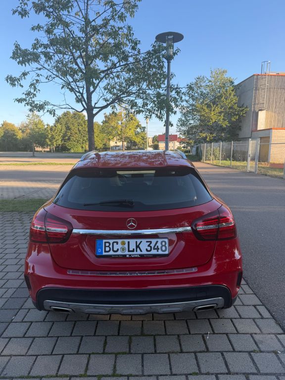 Image of Mercedes-Benz GLA 200