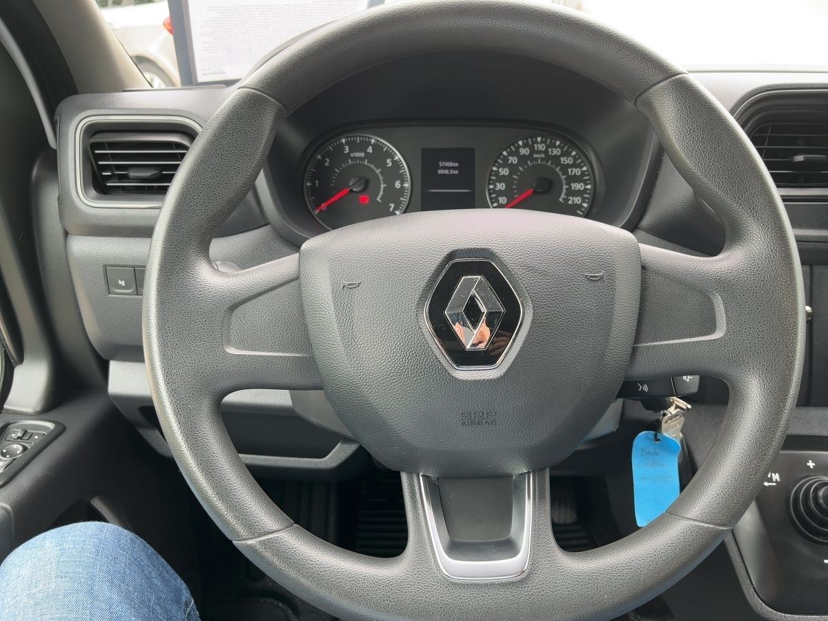 Fahrzeugabbildung Renault Master L2H2 3,3t Blue dCi 150 AHK Automatik