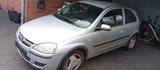 Opel Corsa BJ 2004 - Opel Corsa aus 2004 mit Diesel-Antrieb
