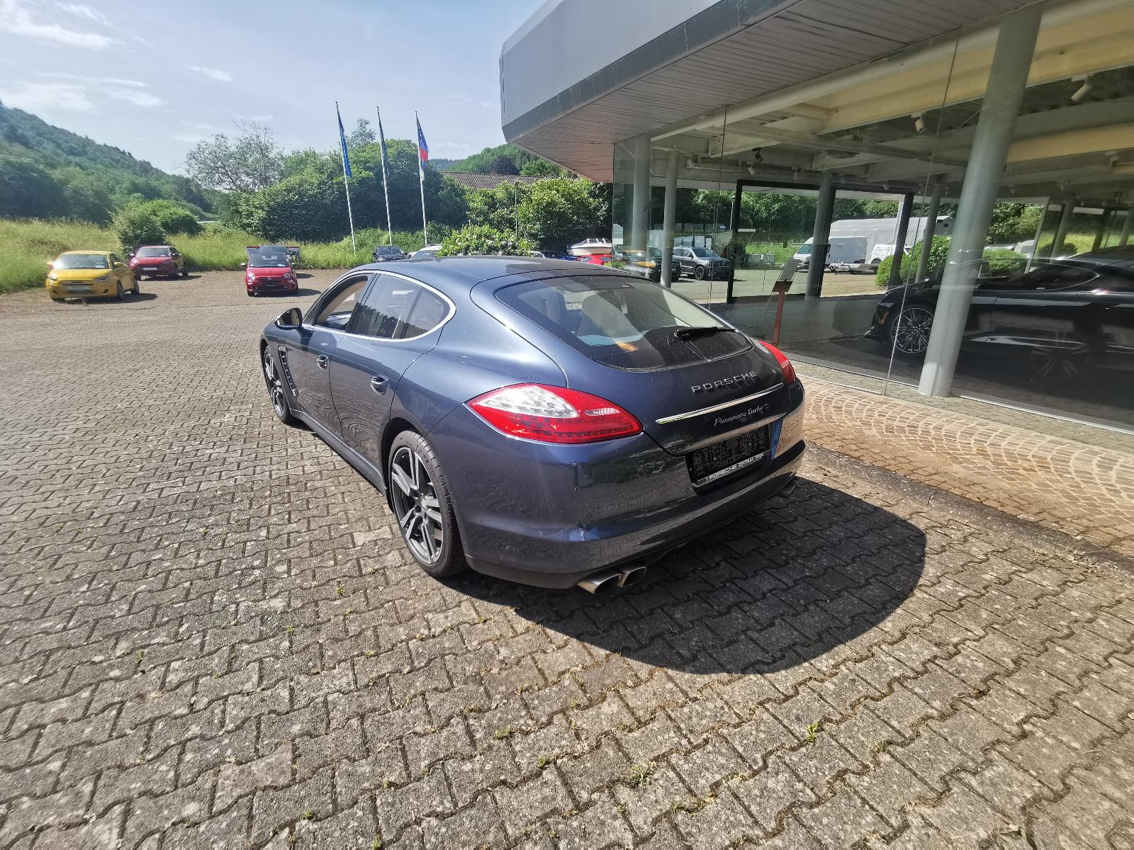 Porsche Panamera Turbo AHK Chauffeur MwSt.
