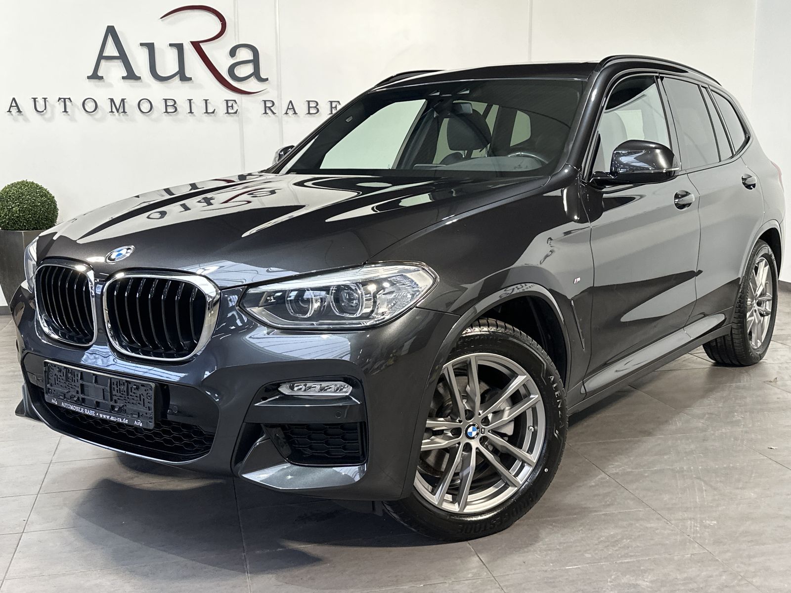 Fahrzeugabbildung BMW X3 xDrive20i M-Sport NAV+LED+PANO+HIFI+19ZO+1HD