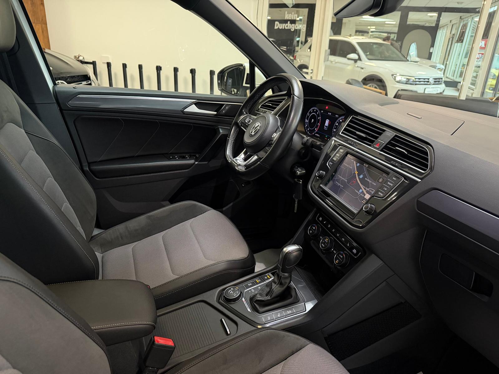 Volkswagen Tiguan 2.0 TSI R-Line 220PS 4M DSG Pano ACC LED