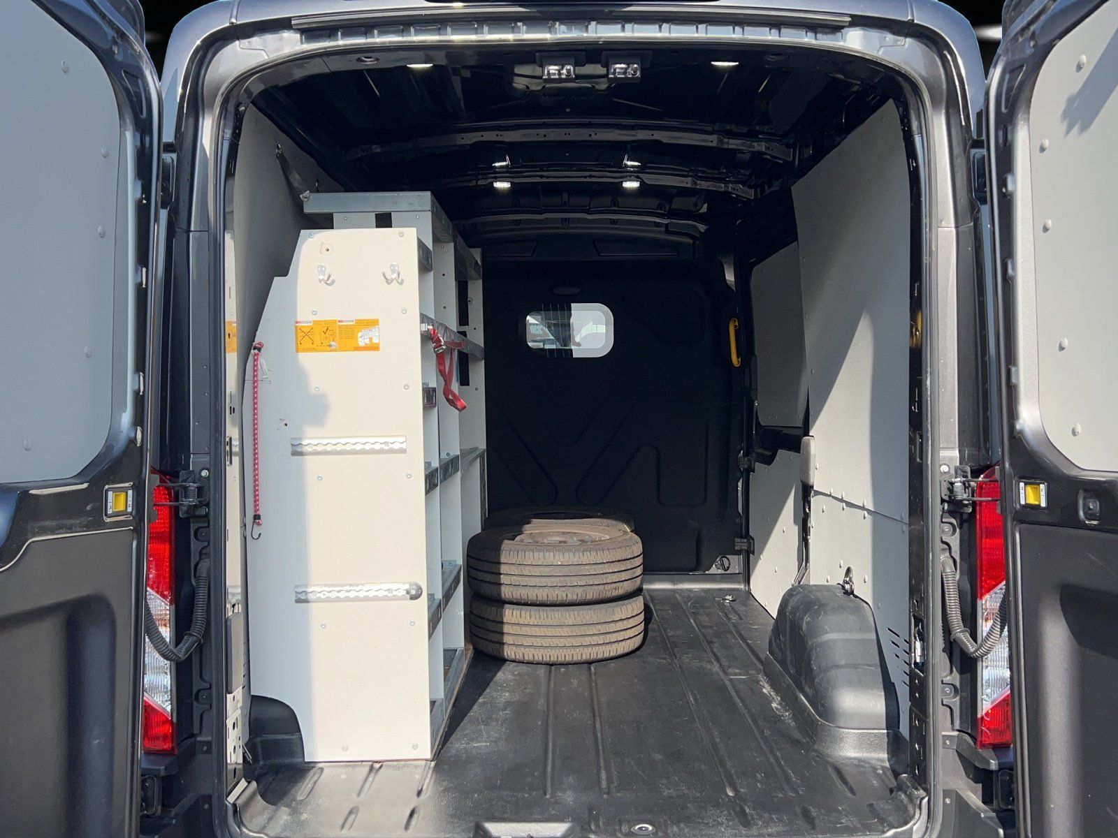 Fahrzeugabbildung Ford Transit FT 310 (TTS) 2.0 TDCi DPF 310 L2 Regal
