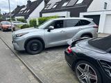 Toyota Highlander XLE 7-Sitzer - Toyota Highlander: Geländewagen