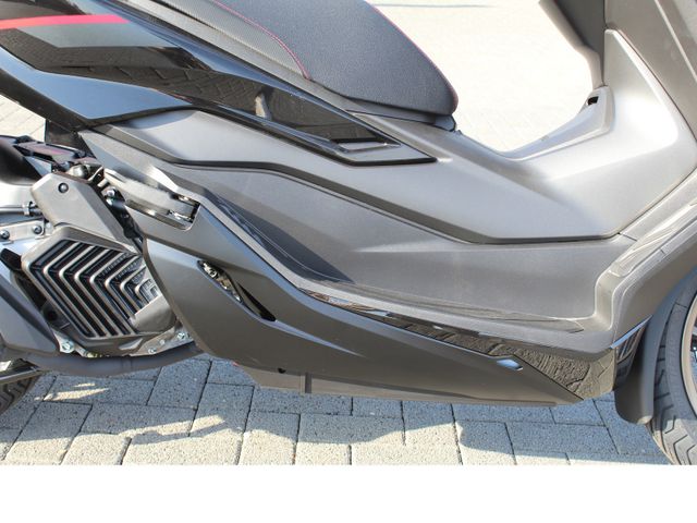 Honda Forza125 Special Edition