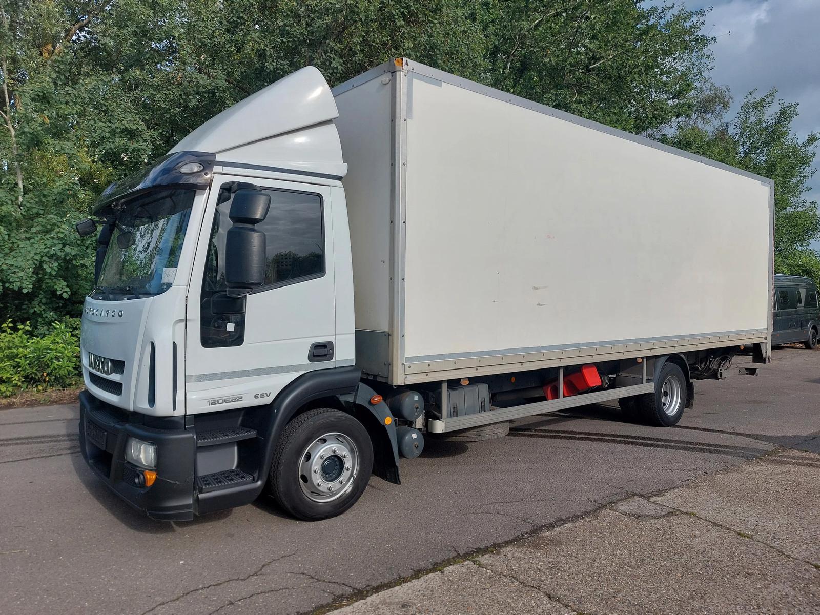 Iveco EuroCargo 120 E22 EEV Euro5 - koffer + LBW