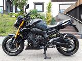 Yamaha FZ8 - YAMAHA FZ8
